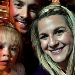 Meet your Posher, Siana